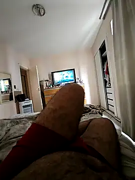 Snapshot of MysterBearMG chatting on December 2024 01:51:02 PM MysterBearMG online show from December 2024 01:51:02 PM