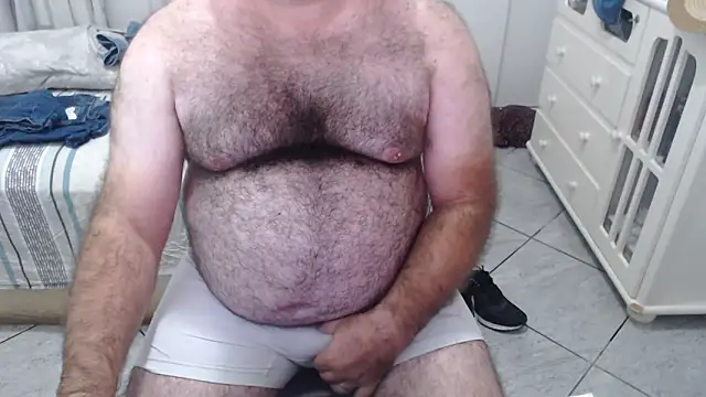 Snapshot of MysterBearMG chatting on January 2025 02:25:01 AM MysterBearMG online show from January 2025 02:25:01 AM