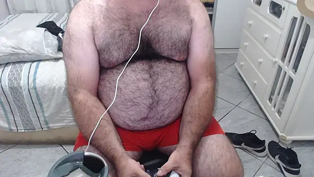 Snapshot of MysterBearMG chatting on January 2025 12:12:01 AM MysterBearMG online show from January 2025 12:12:01 AM