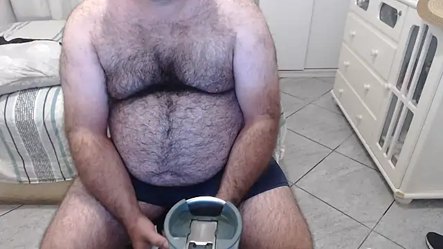 Snapshot of MysterBearMG chatting on January 2025 09:51:01 PM MysterBearMG online show from January 2025 09:51:01 PM