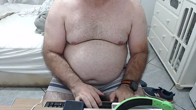 MysterBearMG online show from October 2025 11:13:01 PM