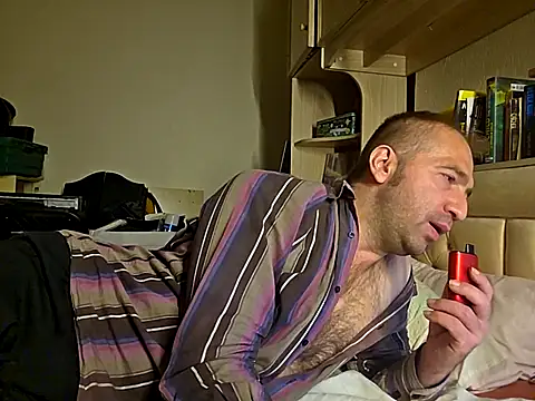 Snapshot of theSmallest-dick chatting on September 2025 01:18:01 AM theSmallest-dick online show from September 2025 01:18:01 AM