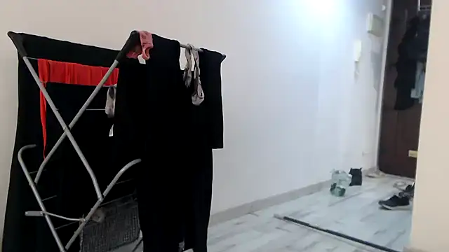 Snapshot of sweeti_Em chatting on November 2025 08:56:01 AM sweeti Em online show from November 2025 08:56:01 AM