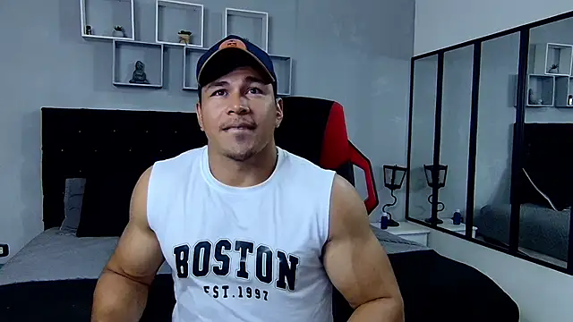 Snapshot of tyler_hank01 chatting on February 2025 01:02:02 AM tyler hank01 online show from February 2025 01:02:02 AM