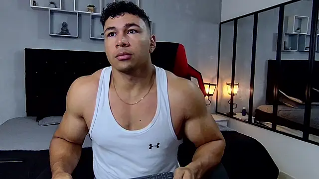 Snapshot of tyler_hank01 chatting on February 2025 01:30:01 PM tyler hank01 online show from February 2025 01:30:01 PM