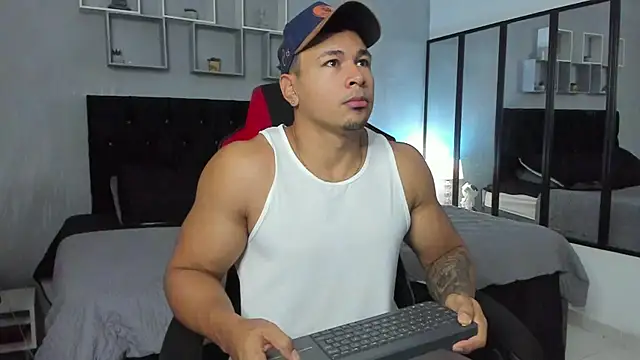 Snapshot of tyler_hank01 chatting on October 2025 11:53:01 AM tyler hank01 online show from October 2025 11:53:01 AM