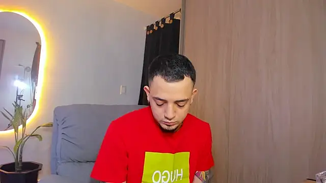 alejandro calderon1 online show from February 2025 05:01:01 AM