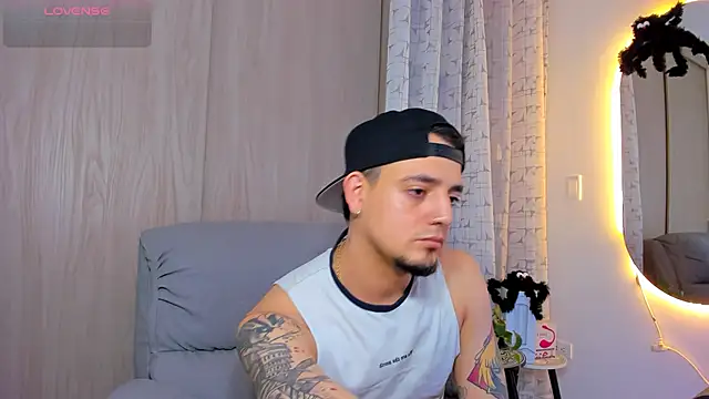 alejandro calderon1 online show from October 2025 05:41:01 AM