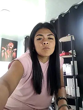 Snapshot of Hannah-grace chatting on February 2025 02:33:02 PM Hannah-grace online show from February 2025 02:33:02 PM