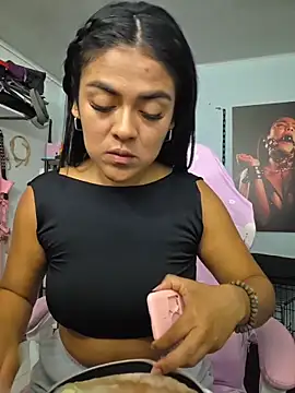 Hannah-grace online show from October 2025 01:23:01 PM