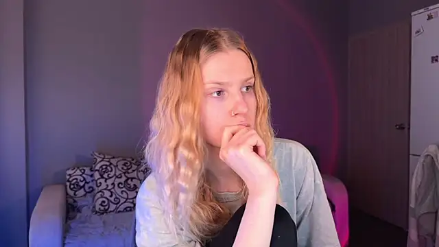 Chanel Gill online show from September 2025 08:19:01 AM