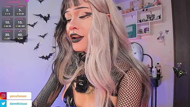 Snapshot of damnliciousss chatting on October 2025 03:18:01 AM damnliciousss online show from October 2025 03:18:01 AM