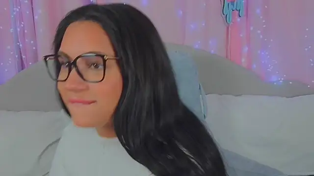 Snapshot of MeghanXO chatting on October 2025 02:20:01 AM MeghanXO online show from October 2025 02:20:01 AM