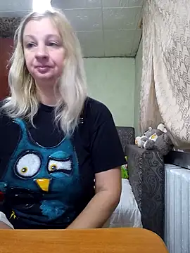 Snapshot of BustyBlond chatting on November 2025 03:51:02 AM BustyBlond online show from November 2025 03:51:02 AM