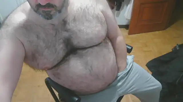 Snapshot of mikeyhotbear chatting on November 2025 07:30:02 AM mikeyhotbear online show from November 2025 07:30:02 AM