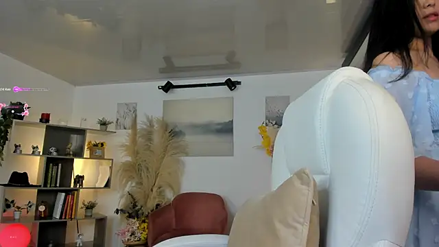 Alexandra ra online show from December 2024 03:52:01 PM