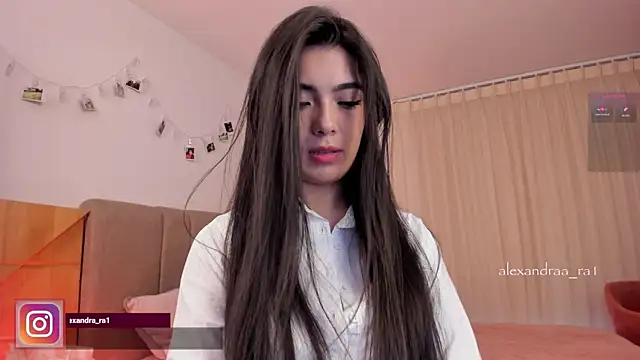 Snapshot of Alexandra_ra chatting on October 2025 08:06:02 PM Alexandra ra online show from October 2025 08:06:02 PM