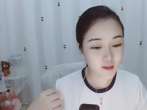 Snapshot of Angel-C chatting on October 2025 01:28:01 AM Angel-C online show from October 2025 01:28:01 AM