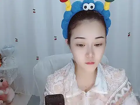 Snapshot of Angel-C chatting on October 2025 01:31:01 AM Angel-C online show from October 2025 01:31:01 AM