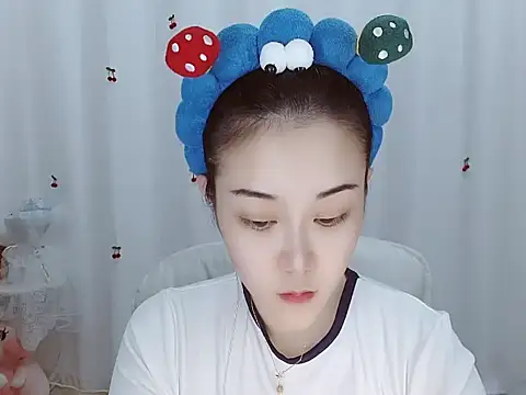 Snapshot of Angel-C chatting on October 2025 01:29:01 AM Angel-C online show from October 2025 01:29:01 AM