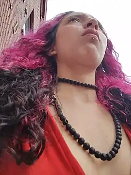  Laary online show from November 2025 07:36:02 PM