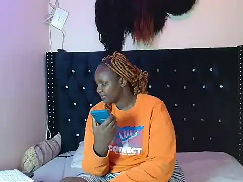 Toomuchbooty33 online show from October 2025 09:04:01 PM