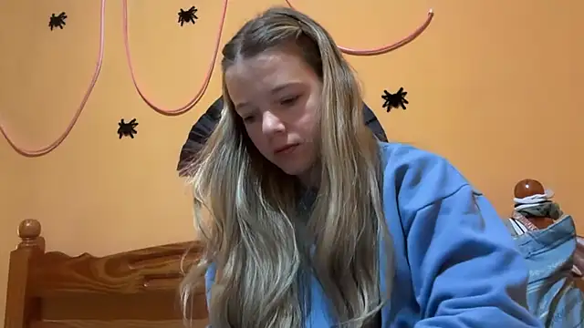 -veranito- online show from October 2025 01:50:01 AM