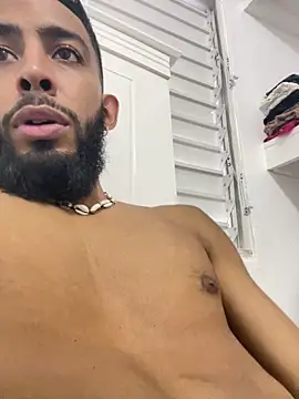 Alessandro  Rossi online show from November 2025 08:32:01 PM