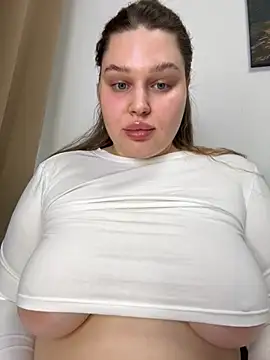 Snapshot of perfect_sweety_girl chatting on October 2025 06:51:01 PM perfect sweety girl online show from October 2025 06:51:01 PM