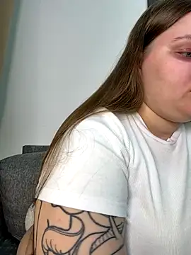 Snapshot of perfect_sweety_girl chatting on October 2025 06:41:02 PM perfect sweety girl online show from October 2025 06:41:02 PM