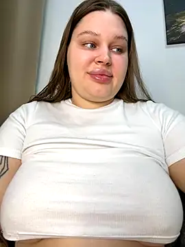 Snapshot of perfect_sweety_girl chatting on November 2025 06:09:02 PM perfect sweety girl online show from November 2025 06:09:02 PM