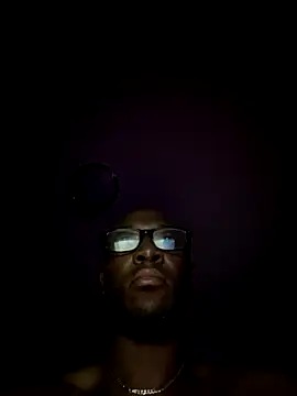 Snapshot of KingB8r chatting on October 2025 12:25:01 PM KingB8r online show from October 2025 12:25:01 PM