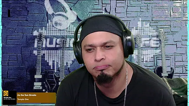 chino roz online show from January 2025 05:59:01 PM