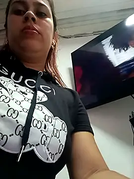 Latina sexy1 online show from October 2025 03:54:02 PM