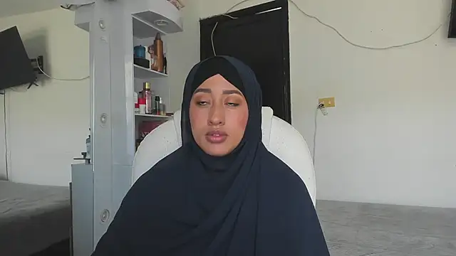 Snapshot of adila_anich chatting on September 2025 08:36:01 PM adila anich online show from September 2025 08:36:01 PM