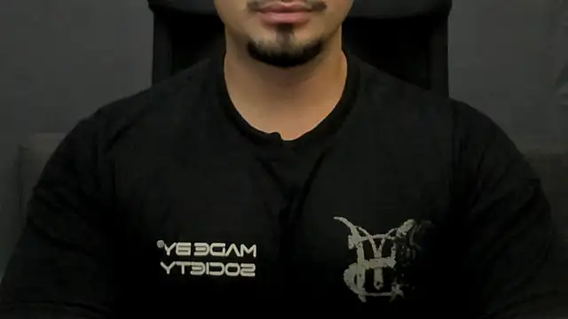 Snapshot of TonyWilcox chatting on October 2025 04:46:02 AM TonyWilcox online show from October 2025 04:46:02 AM