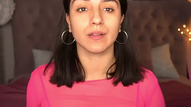 Snapshot of Daphne_Moss chatting on January 2025 09:14:02 PM Daphne Moss online show from January 2025 09:14:02 PM