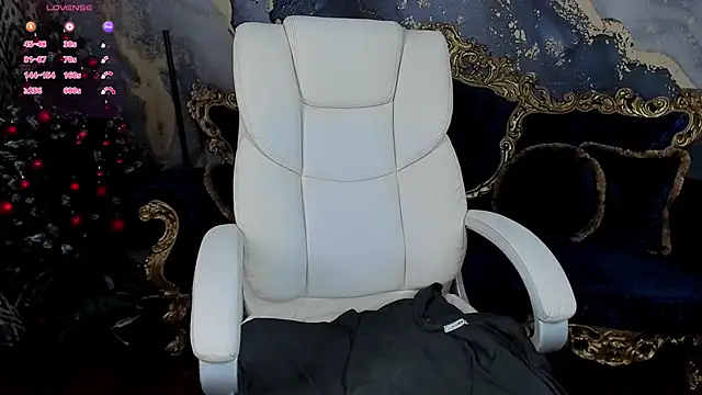 Snapshot of Daphne_Moss chatting on January 2025 03:54:01 AM Daphne Moss online show from January 2025 03:54:01 AM