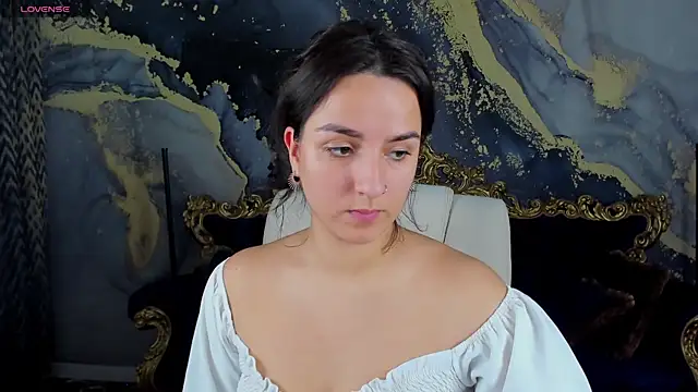 Snapshot of Daphne_Moss chatting on January 2025 02:21:01 PM Daphne Moss online show from January 2025 02:21:01 PM