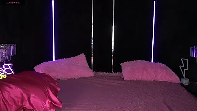 Snapshot of Daphne_Moss chatting on February 2025 01:55:01 PM Daphne Moss online show from February 2025 01:55:01 PM