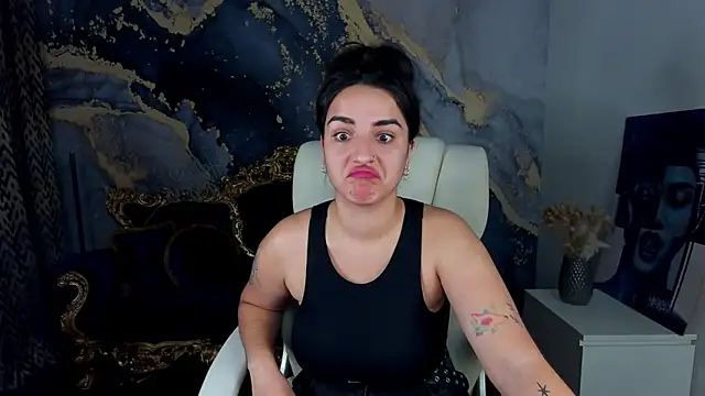 Snapshot of Daphne_Moss chatting on March 2025 01:40:02 PM Daphne Moss online show from March 2025 01:40:02 PM