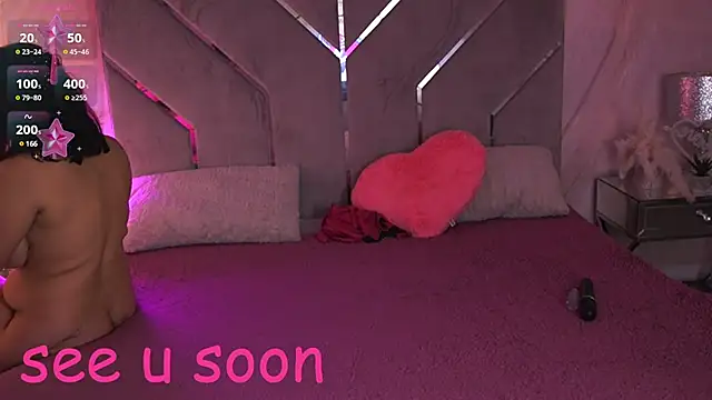 Snapshot of Daphne_Moss chatting on March 2025 07:58:02 PM Daphne Moss online show from March 2025 07:58:02 PM