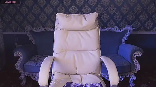 Snapshot of Daphne_Moss chatting on October 2025 07:42:02 AM Daphne Moss online show from October 2025 07:42:02 AM