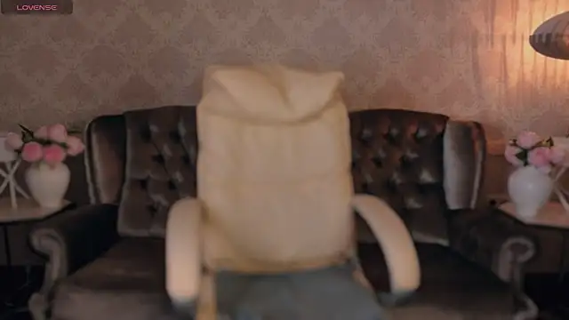 Snapshot of Daphne_Moss chatting on October 2025 12:59:01 PM Daphne Moss online show from October 2025 12:59:01 PM