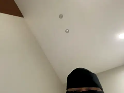 Snapshot of Submissive_Arab chatting on November 2025 11:05:02 PM Submissive Arab online show from November 2025 11:05:02 PM