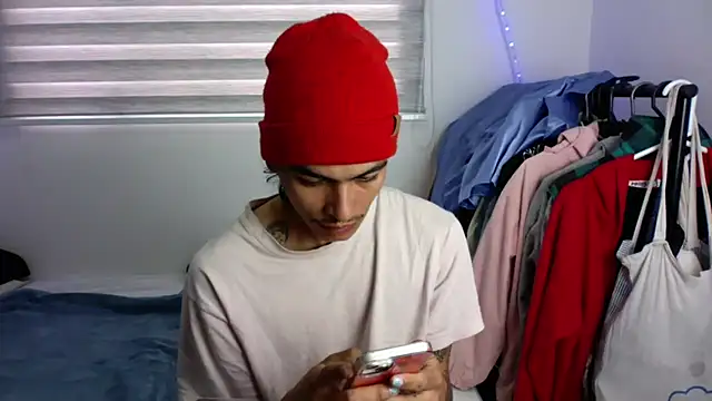 Snapshot of sorry-mom69 chatting on October 2025 04:05:02 PM sorry-mom69 online show from October 2025 04:05:02 PM