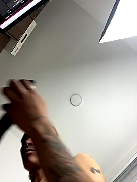 Snapshot of sorry-mom69 chatting on October 2025 06:54:01 PM sorry-mom69 online show from October 2025 06:54:01 PM