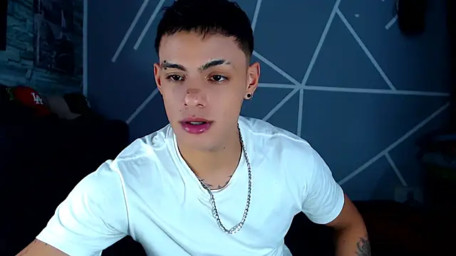 Snapshot of danilohot_19 chatting on March 2025 01:19:01 AM danilohot 19 online show from March 2025 01:19:01 AM