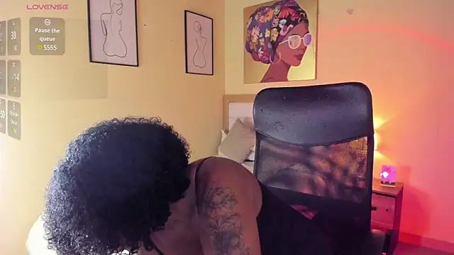 AitanaBrown  online show from February 2025 10:47:02 PM