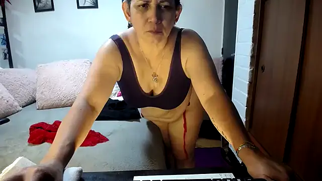 maturehoxx online show from February 2025 10:48:02 PM